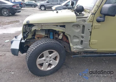 2013 Jeep Wrangler Unlimited Sport from USA, damaged, VIN 1C4BJWDG2DL559649